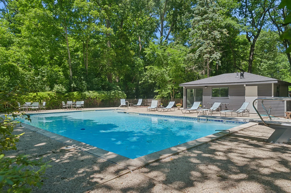 Photo of 3033 Blackthorn Road