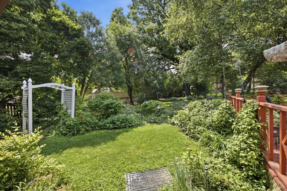 Photo of 1215 Forest Drive