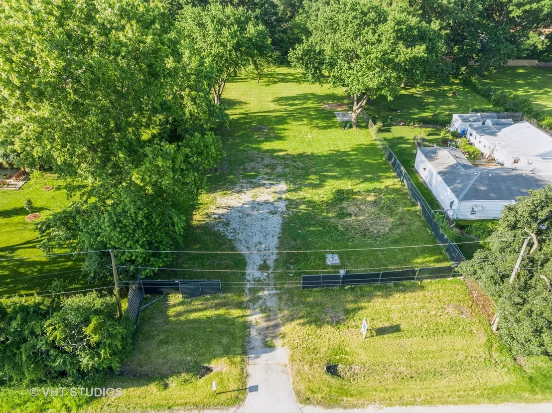 Photo of 9517 W Central Road