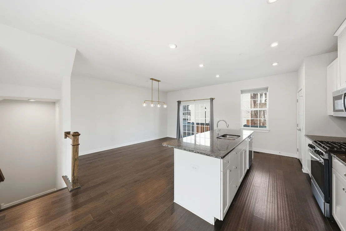 Photo of 72 Nicholas Drive E
