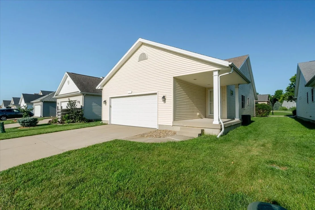 Photo of 1632 Belclare Road
