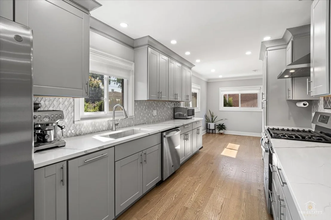 Photo of 875 Horne Terrace