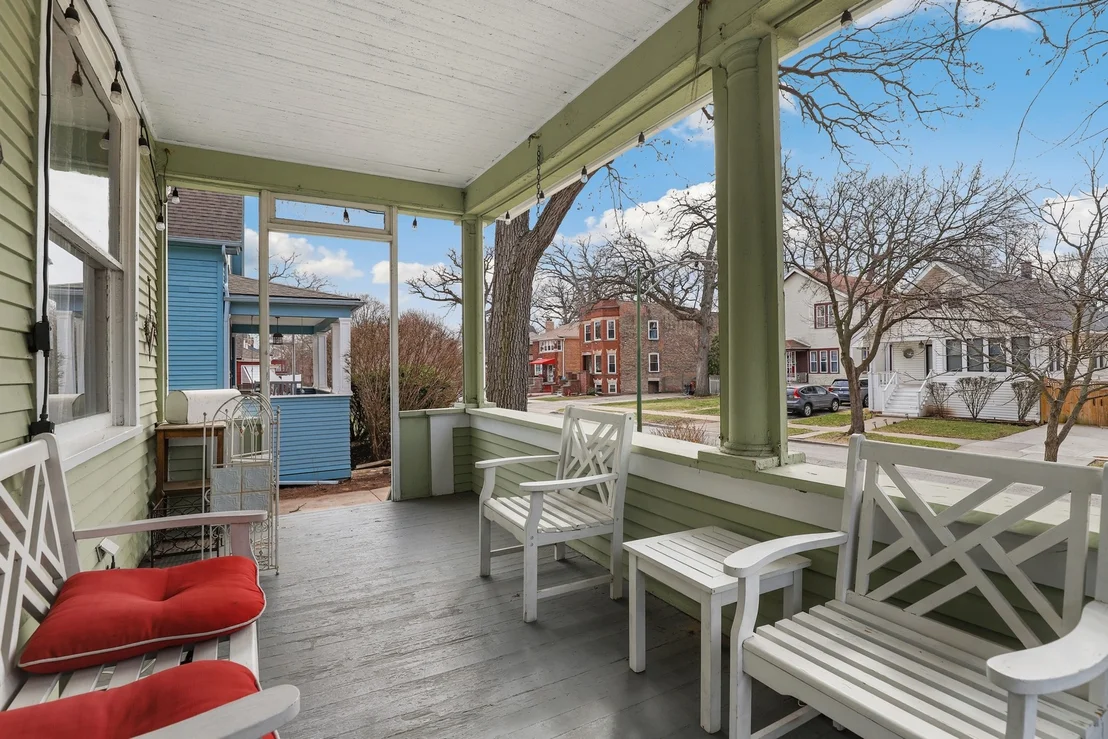 Photo of 1648 W 100th Street