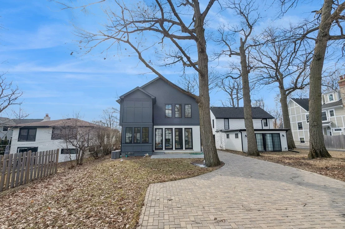Photo of 395 Jefferson Avenue
