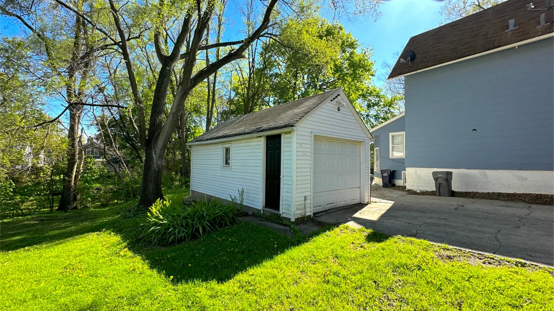 Photo of 453 Addison Street