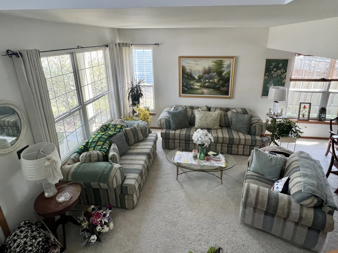 Photo of 811 Cambridge Drive