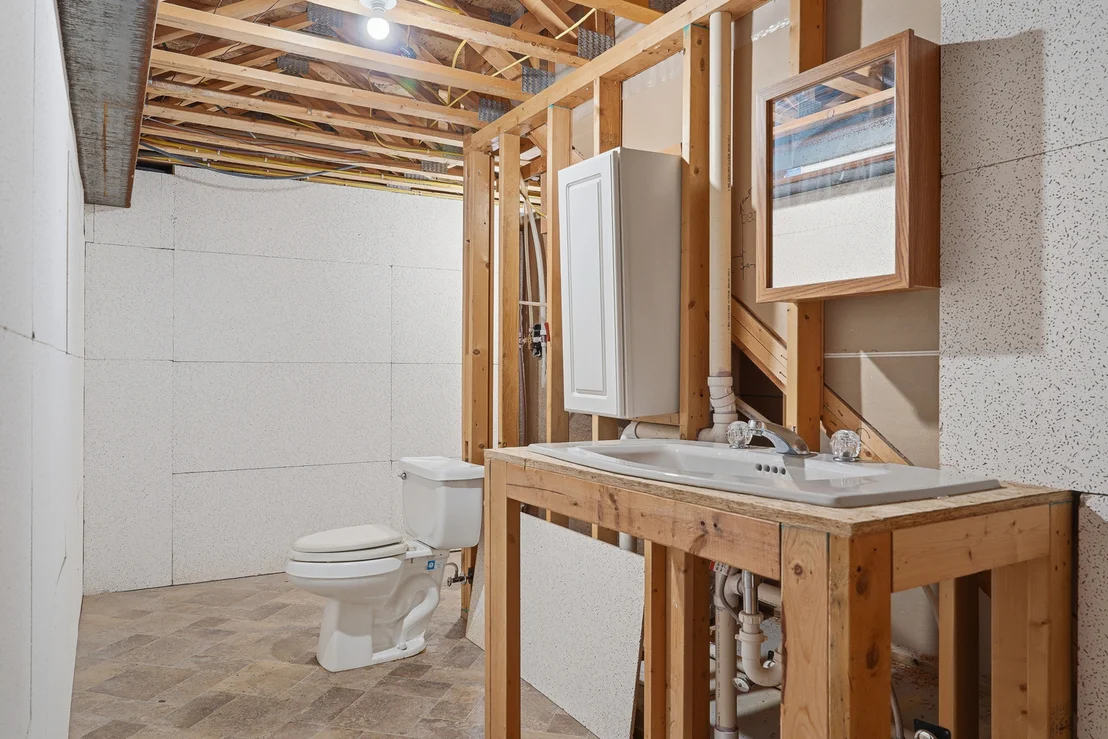 Photo of 15207 Henry Road