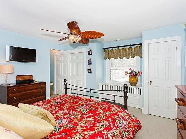 Photo of 2211 Forestview Drive