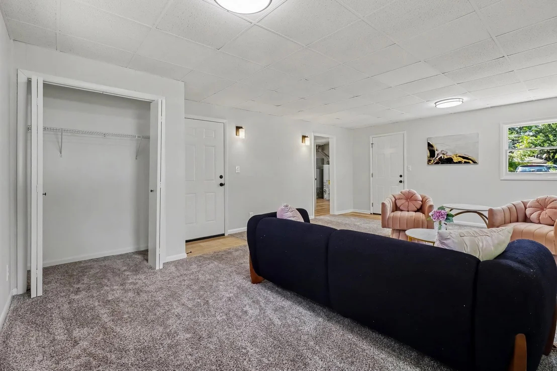 Photo of 2313 Benedict Avenue