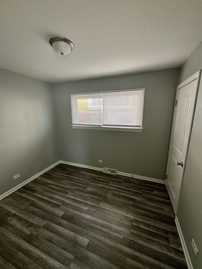 Photo of 1102 W 111th Street