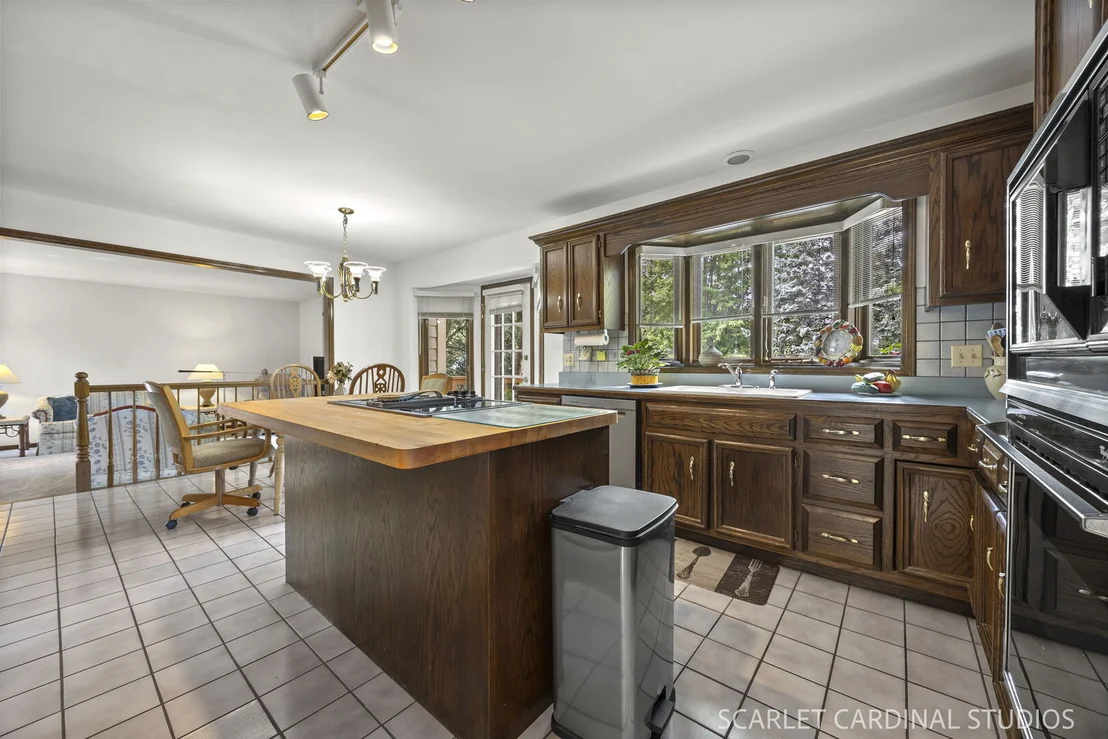 Photo of 849 S River Road