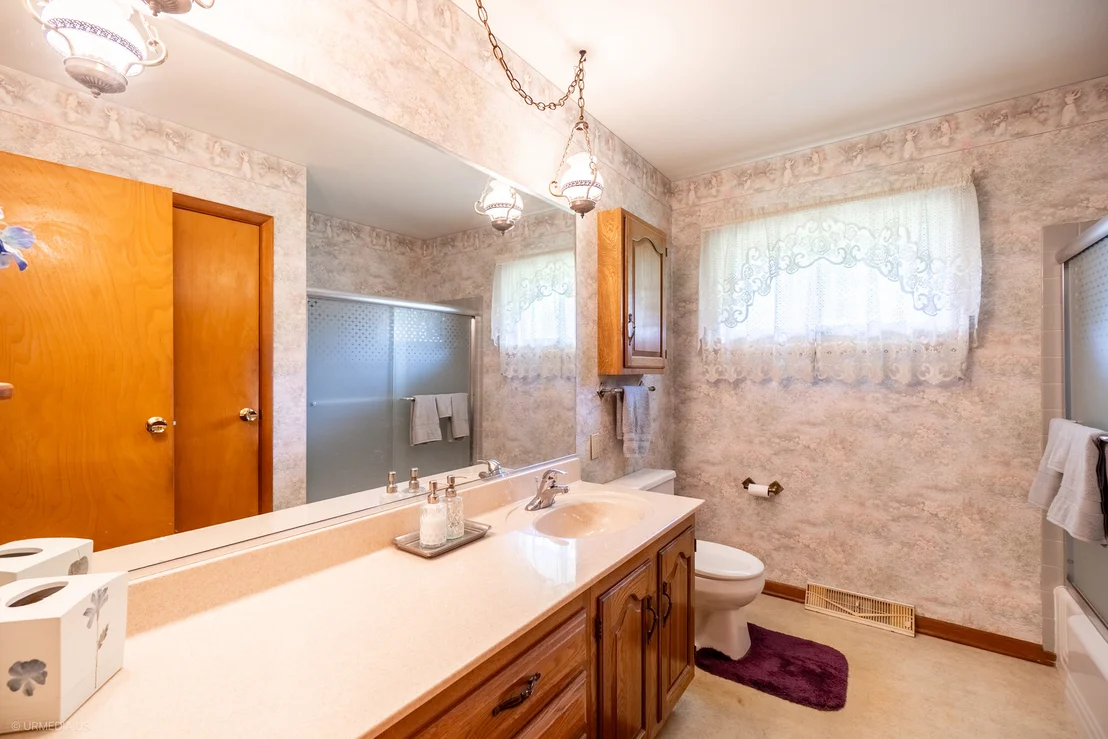 Photo of 835 Scott Drive