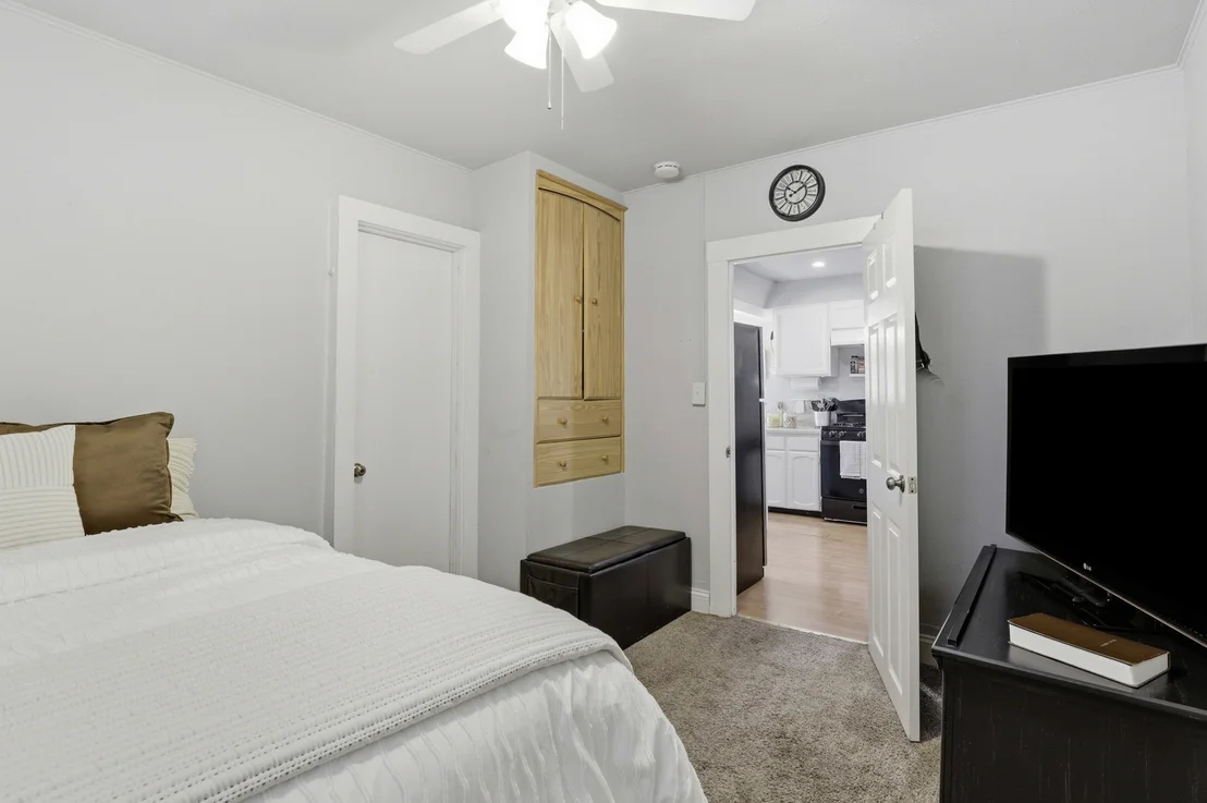 Photo of 827 Central Avenue