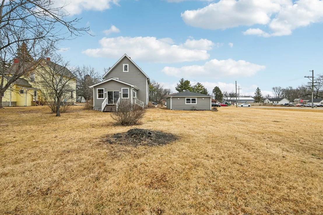 Photo of 240 Maple Street