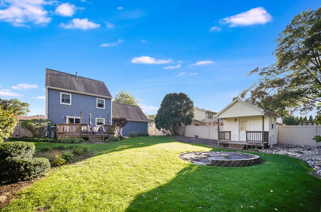 Photo of 427 Glenys Drive