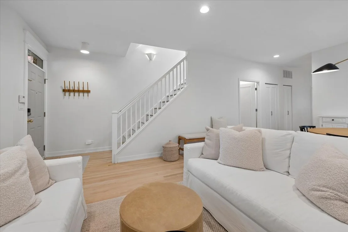 Photo of 331 W Evergreen Avenue