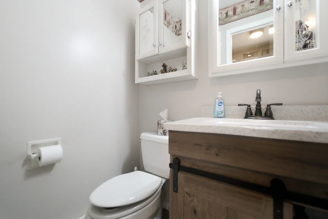 Photo of 330 S 5000w Road