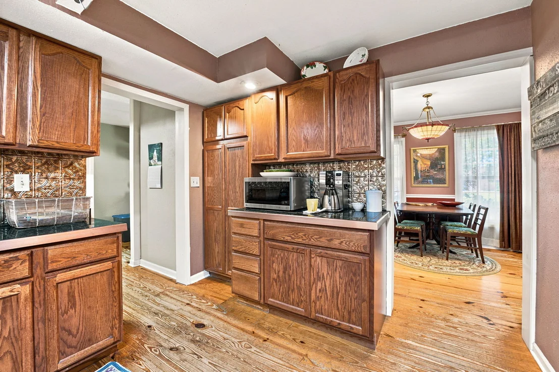 Photo of 1613 Locust Road