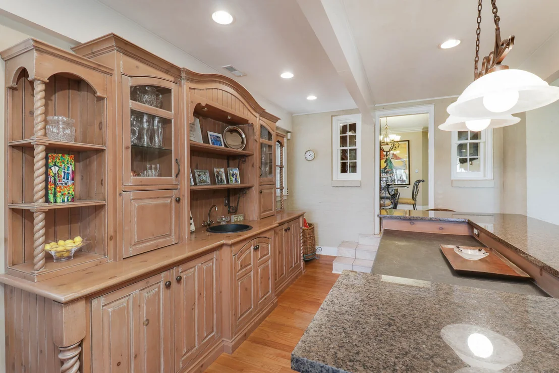 Photo of 1202 Elmwood Road