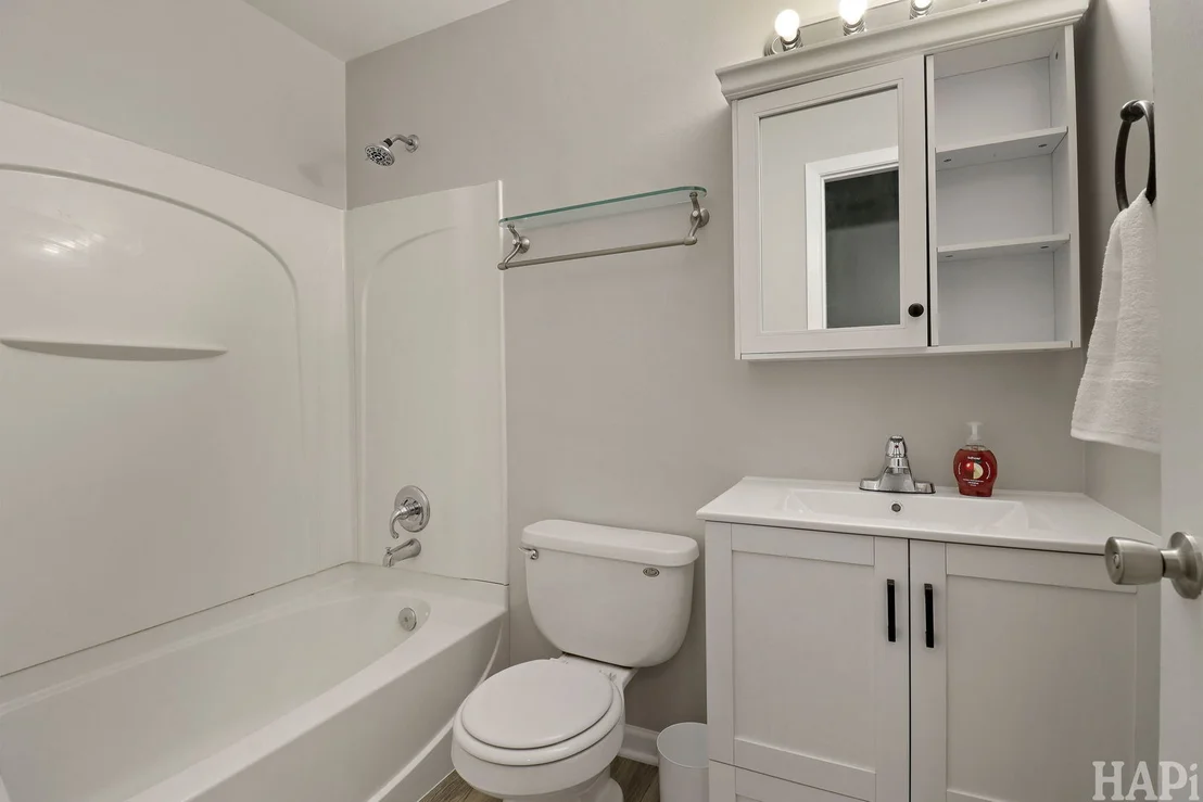 Photo of 5014 W Greenbrier Drive