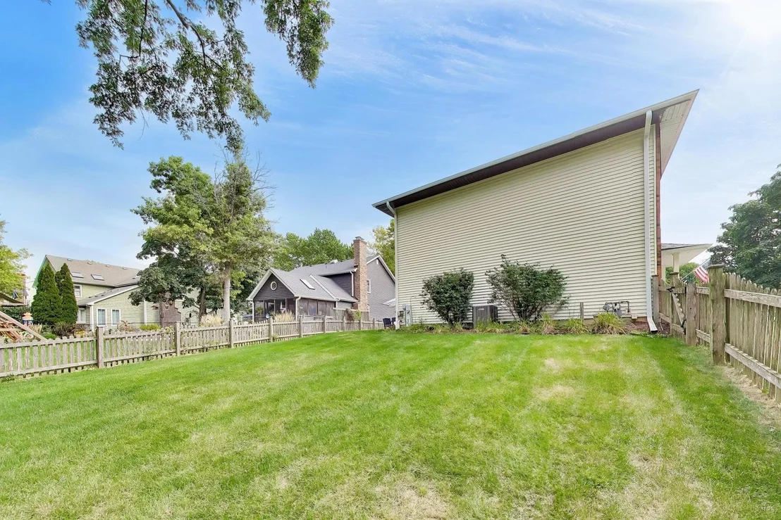 Photo of 925 Hidden Lake Road