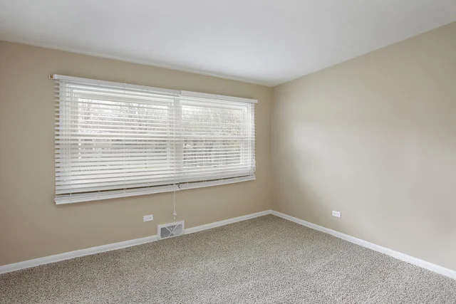 Photo of 558 MALLARD Lane