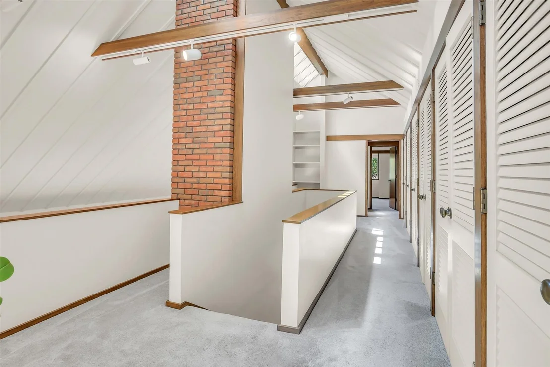 Photo of 10 Carriage Way