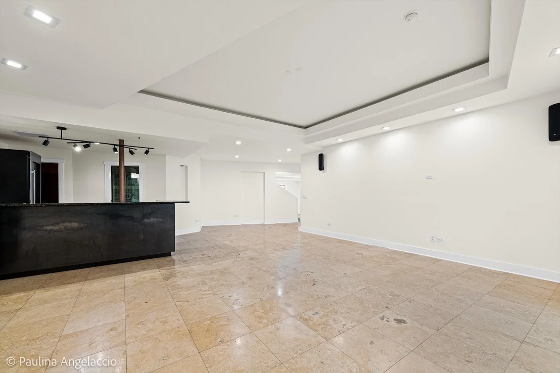 Photo of 220 Astor Place