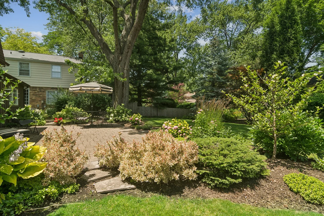 Photo of 562 E Carpenter Drive