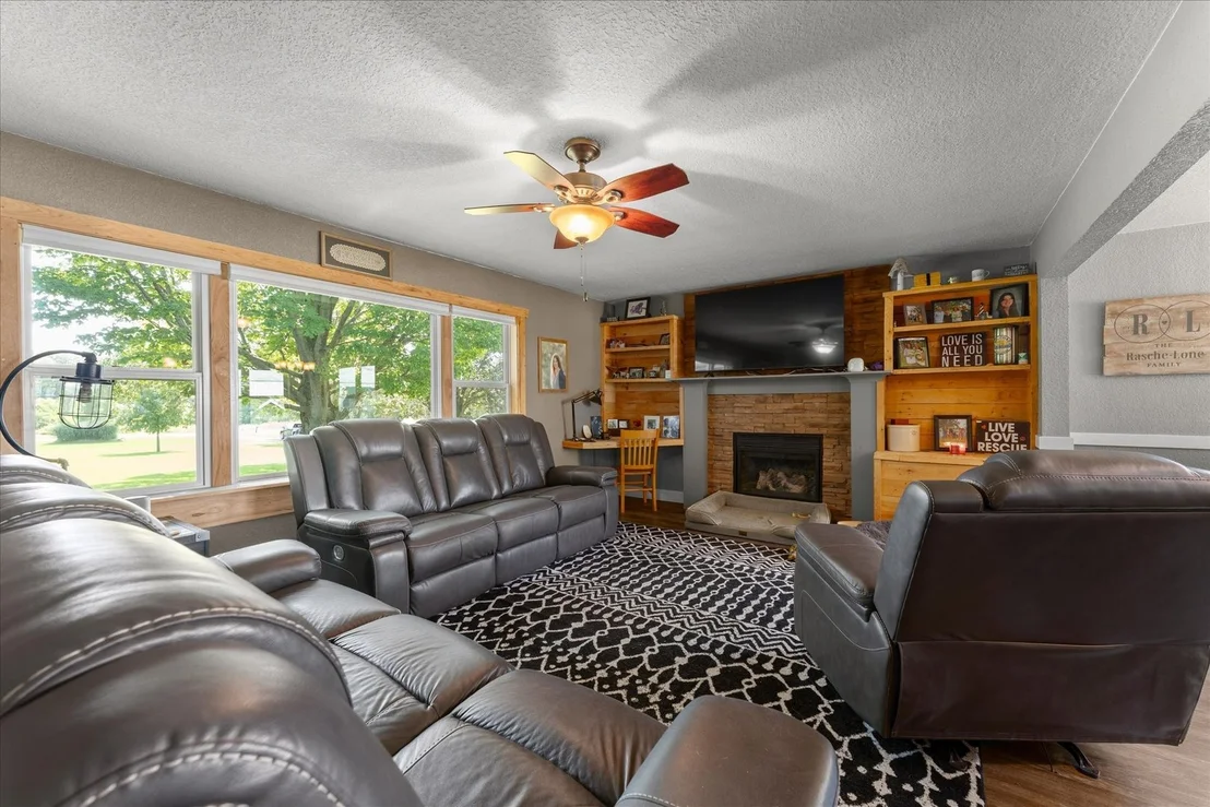 Photo of 2577 County Road 600 E