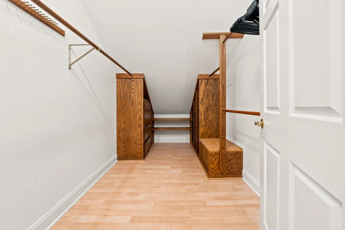 Photo of 1221 W Sable Drive