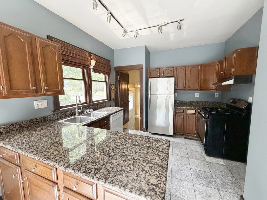 Photo of 26 Monroe Avenue