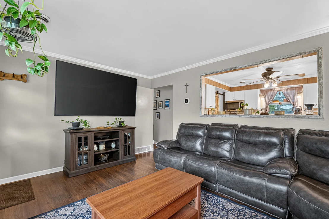 Photo of 9100 KINGS Road