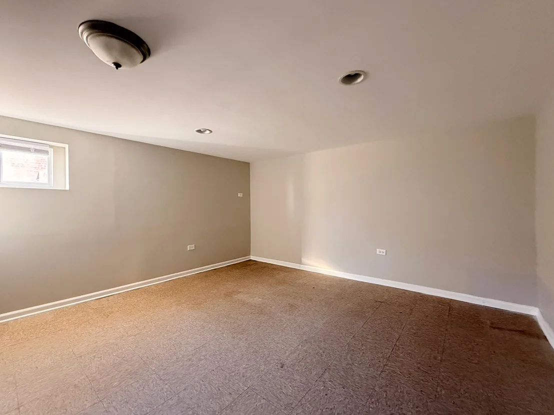 Photo of 15565 Madison Avenue