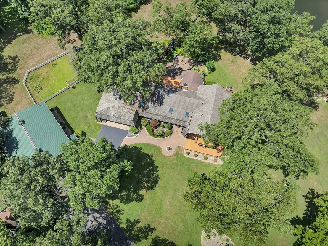 Photo of 864 Ash Drive