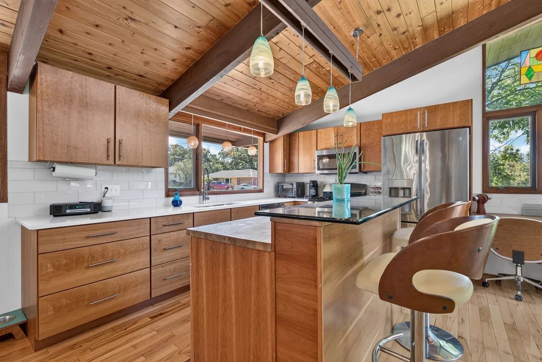 Photo of 2390 Circle Drive