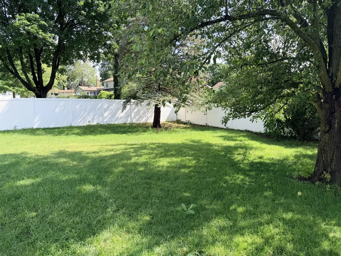 Photo of 833 King Arthur Lane