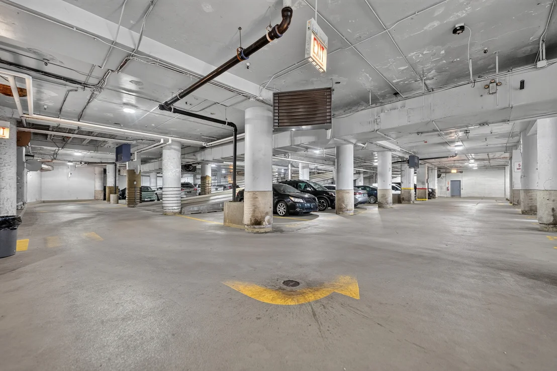 Photo of Unit 712 at 728 W Jackson Boulevard