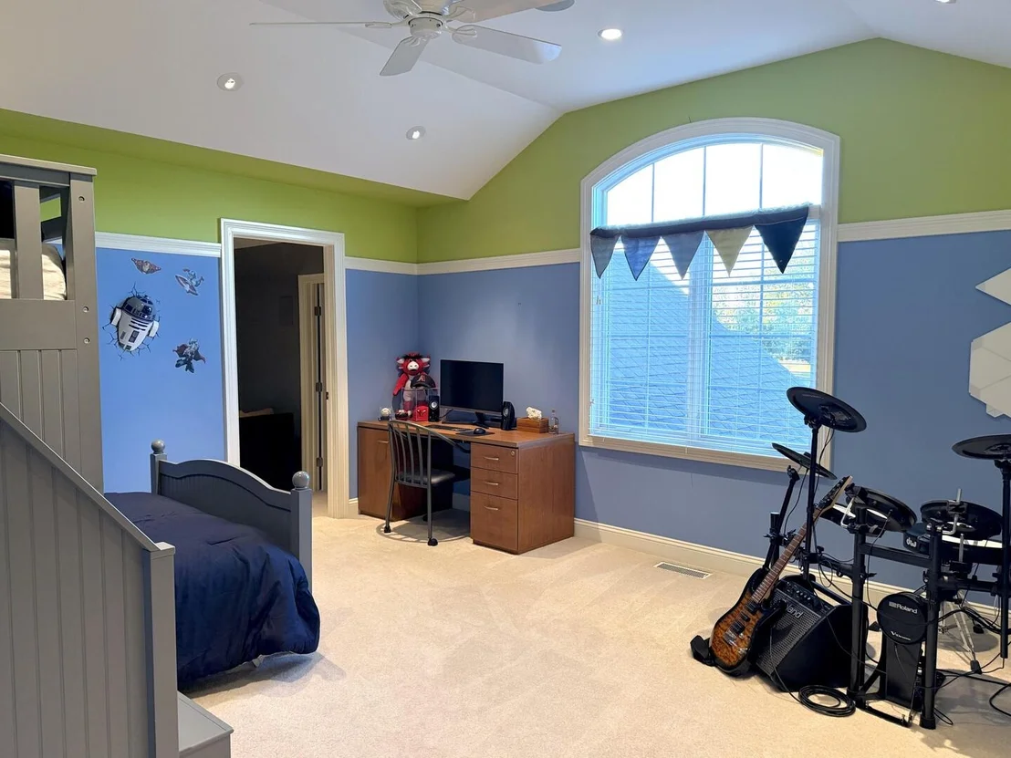 Photo of 2307 Red Oak Lane