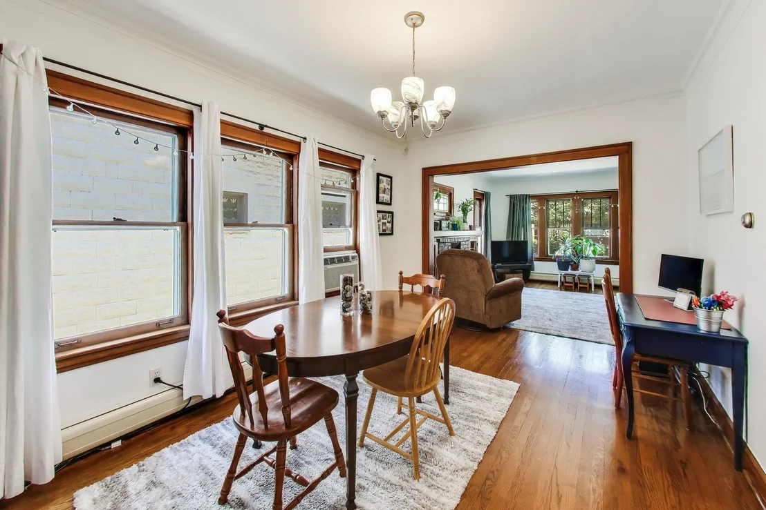 Photo of 934 Circle Avenue
