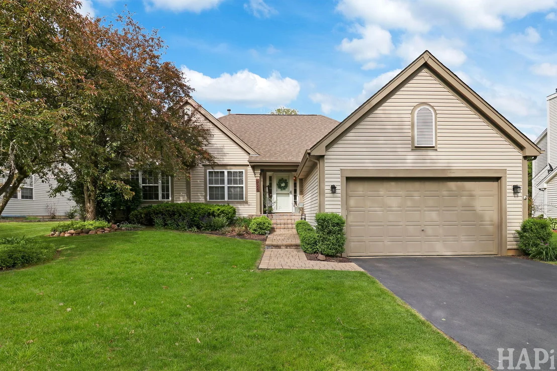 Photo of 326 Garrison Circle