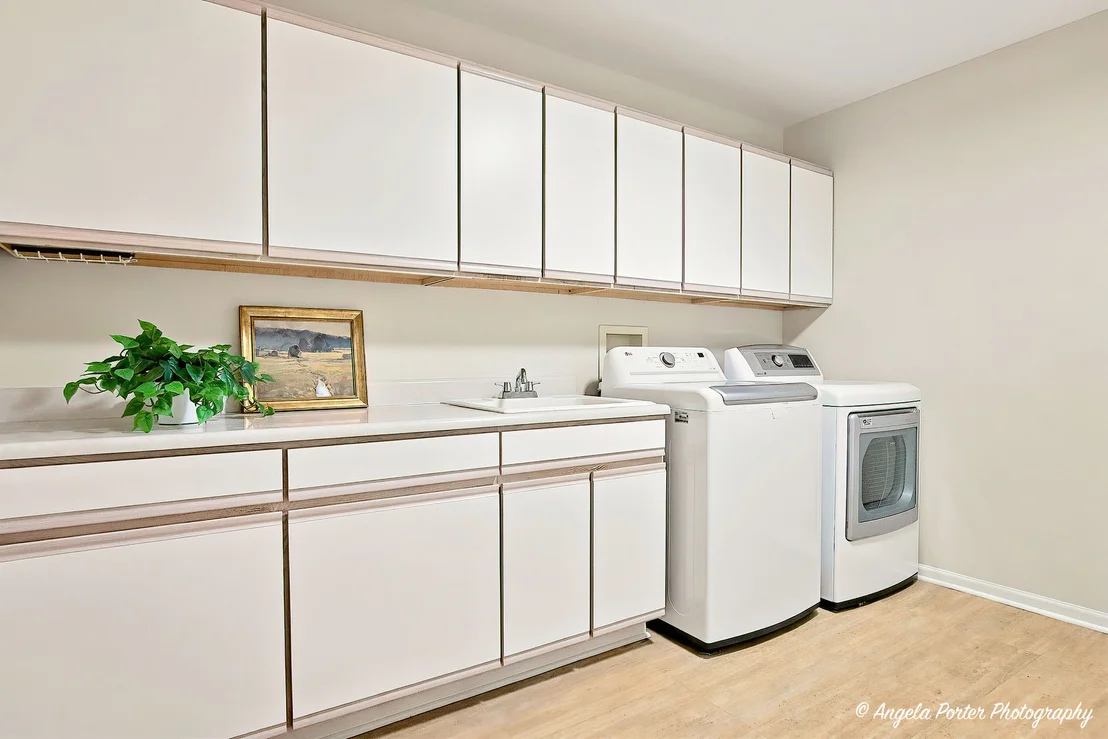 Photo of 606 Barberry Trail