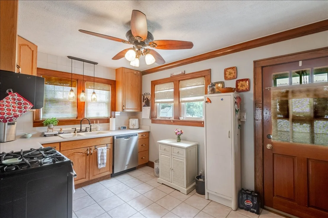 Photo of 111 LOREN Street