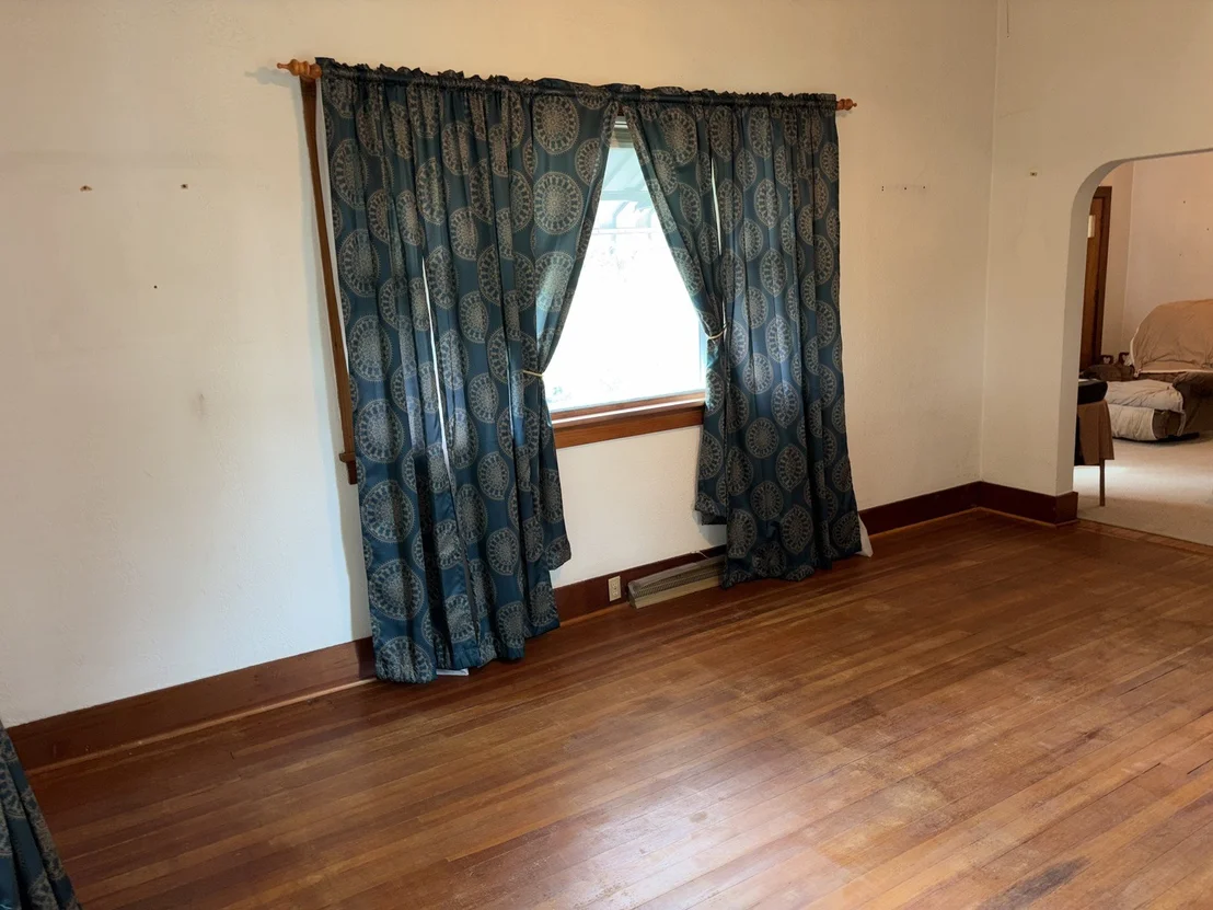 Photo of 211 N Seminary Street