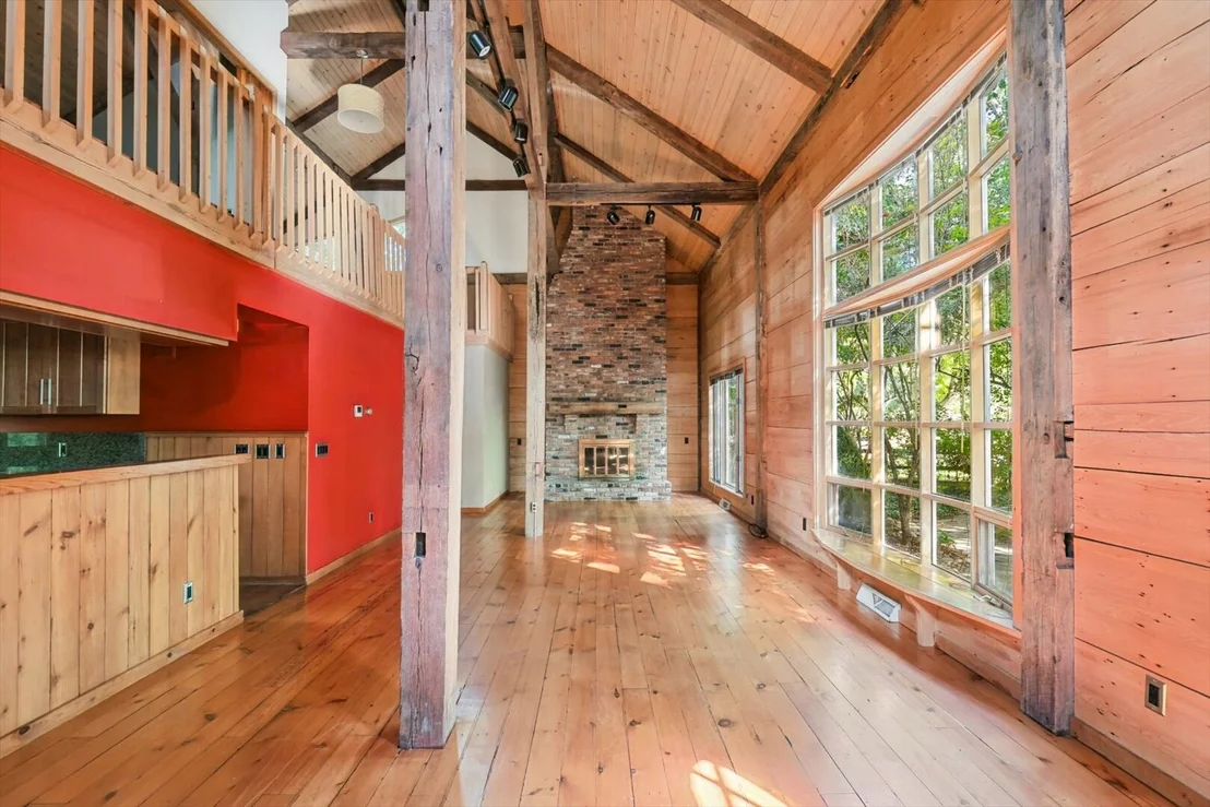 Photo of 802 La Sell Drive