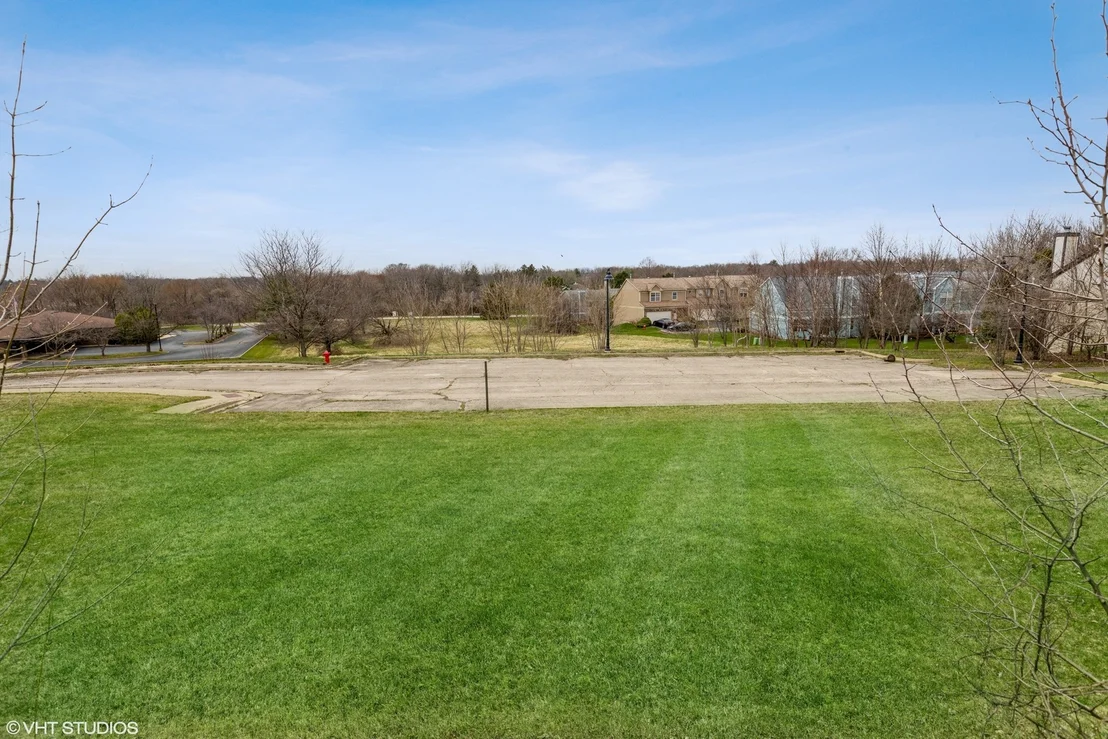 Photo of 1188 E Algonquin Road
