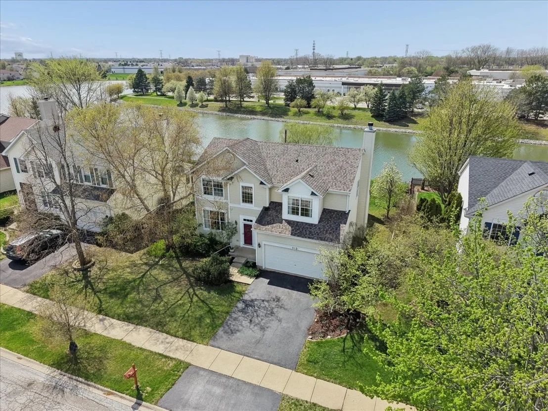 Photo of 913 Meadowridge Drive