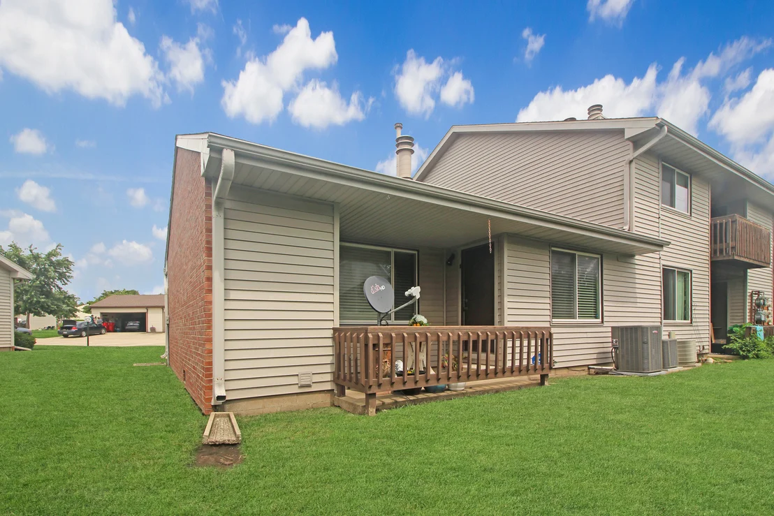 Photo of Unit 0 at 915 Laura Drive