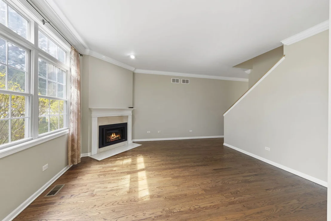 Photo of Unit 3 at 1728 Pershing Avenue