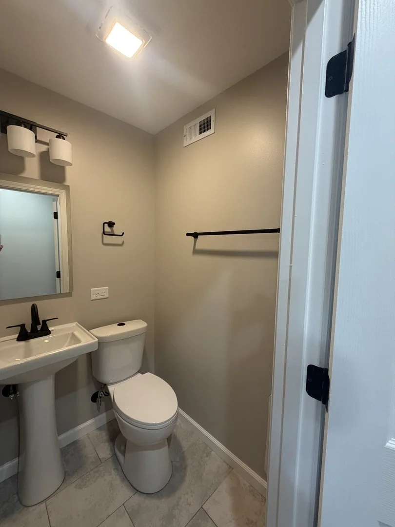 Photo of 547 Redwood Road